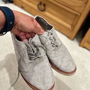 TOMS Dressy shoes Size 4.5 Y